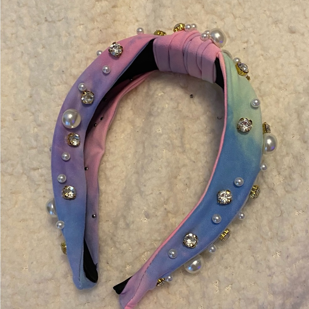 Gorgeous ombré colors with pearl and rhinestone accents headband. New.